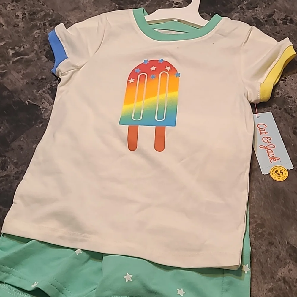 New with tags! Cat & Jack Kids 2T shorts & matching tshirt pajamas set